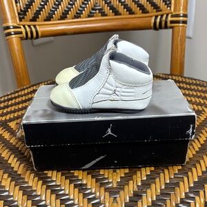 Jordan 19 XIX White Flint Grey Sneakers 2C